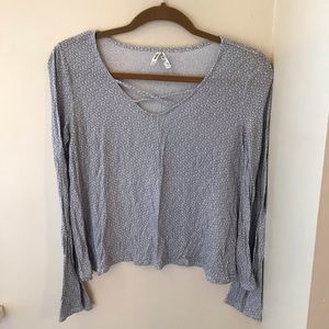 Flow-y Floral-patterned Bell-Sleeve Mudd Top